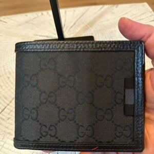 Authentic Gucci Black Men's Bifold Wallet
